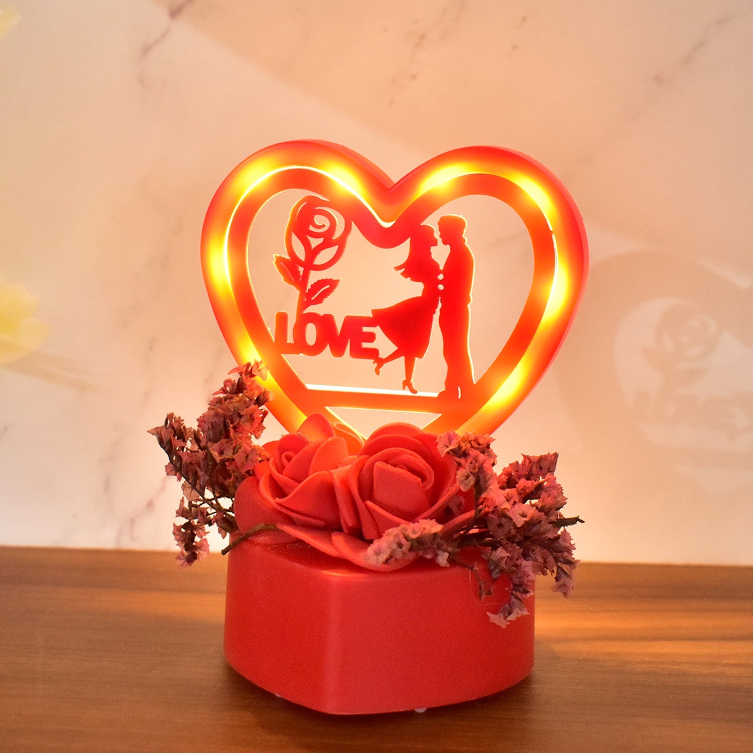 Heart-Shaped Love Couple Ornament Heart-Shaped Love Couple Ornament